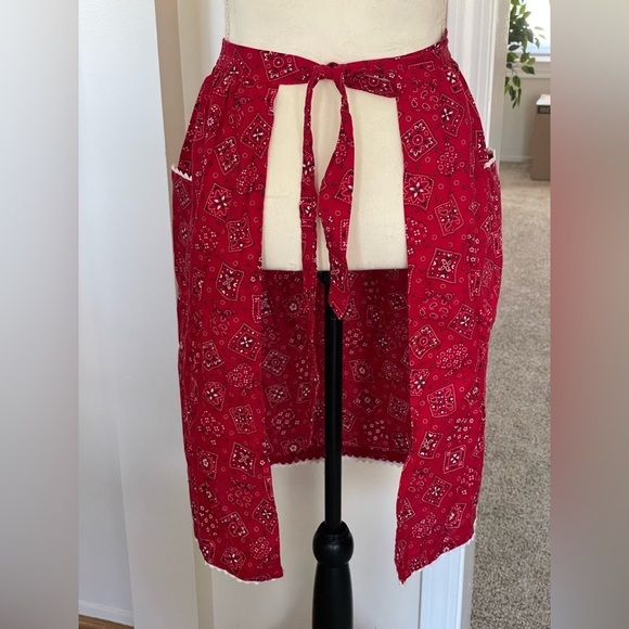 Vintage Red Apron - Picture 4 of 6